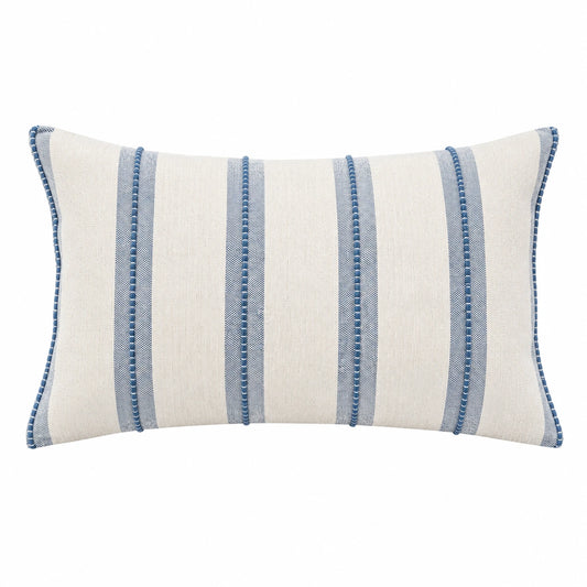 Coussin rectangulaire 50 x 30 cm en tissu écru et bleu à rayures décoratif
